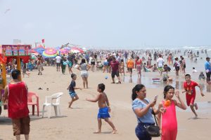 19 abr Z 1 Playa Miramar al máximo con 164 mil 737 turistas en viernes Santo