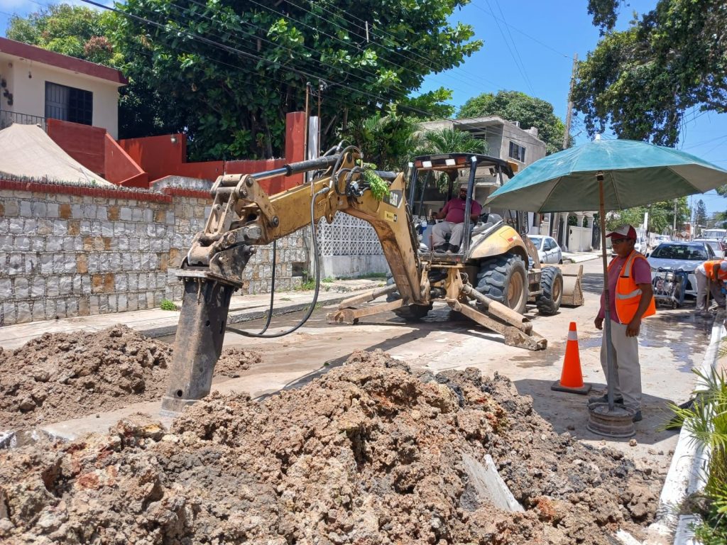 4 ago Z 1 Rehabilita COMAPA SUR línea general de drenaje en la colonia Nuevo Aeropuerto