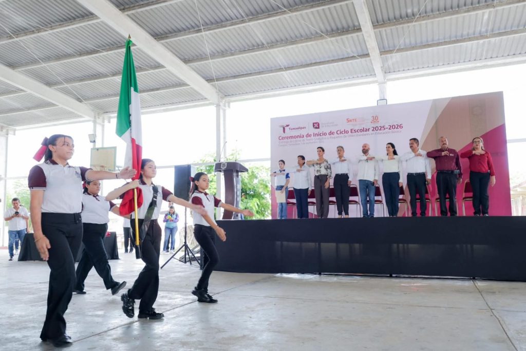 1 sep Z 3 Mónica Villarreal pone en marcha el ciclo escolar 2025 2026 en Tampico