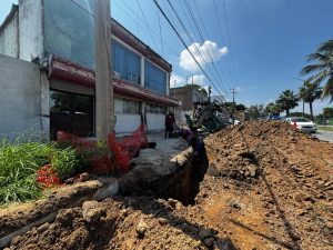 24 sep Z 1 Avanza obra de reparación de colector sanitario en importante sector de Tampico