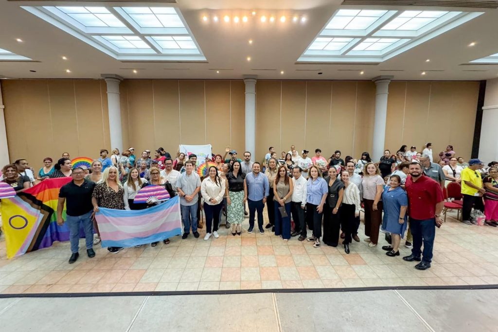 24 sep Z 2 Mónica Villarreal encabeza entrega de despensas a sectores vulnerables