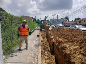 25 sep´Z 2 Rehabilita COMAPA SUR línea de drenaje en importante sector de Tampico