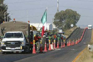 Productores y agricultores mexicanos bloquean carreteras para pedir precio justo del maíz