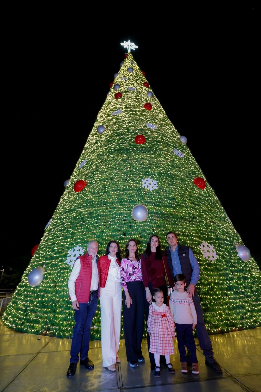 23 dic Z 3 Desea Mónica Villarreal una Navidad de esperanza y armonía a las familias Tampiqueñas