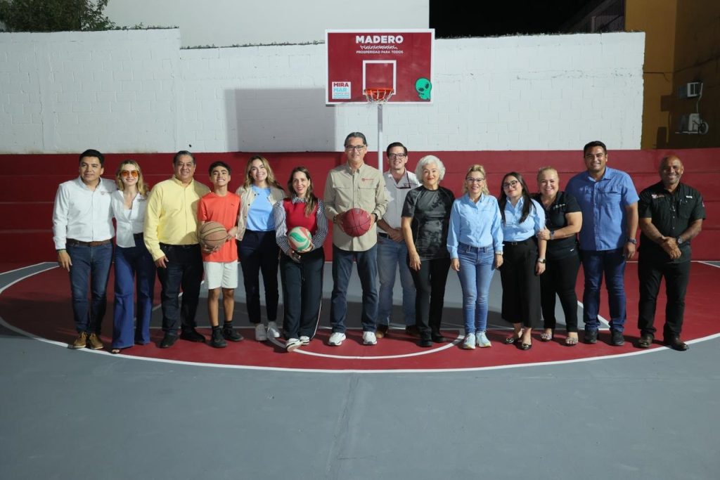 8 ene Z 3 Erasmo González pone en función otra cancha multifuncional