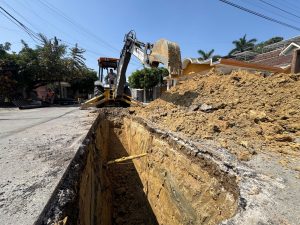 21 feb Z 1 COMAPA SUR rehabilita drenaje sanitario para resolver afectaciones en Colinas de Universidad