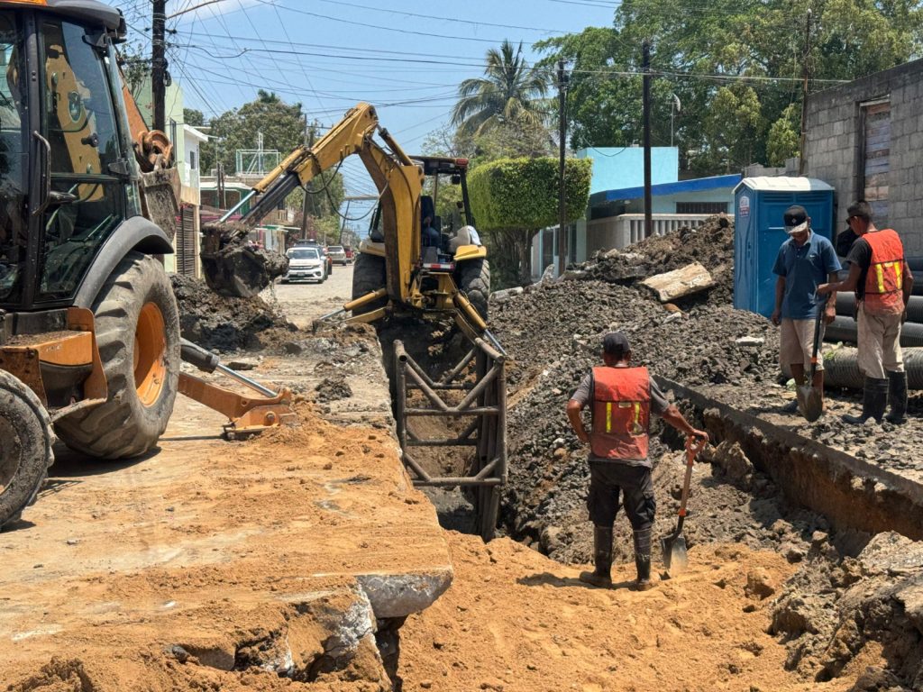 22 abr Z 1 Avanza rehabilitación de red sanitaria en sector El Golfo de Tampico