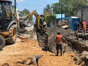 22 abr Z 1 Avanza rehabilitación de red sanitaria en sector El Golfo de Tampico