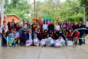 24 abr U 1 Entrega UAT juguetes a niñas y niños con la jornada “Alegrando Corazones”