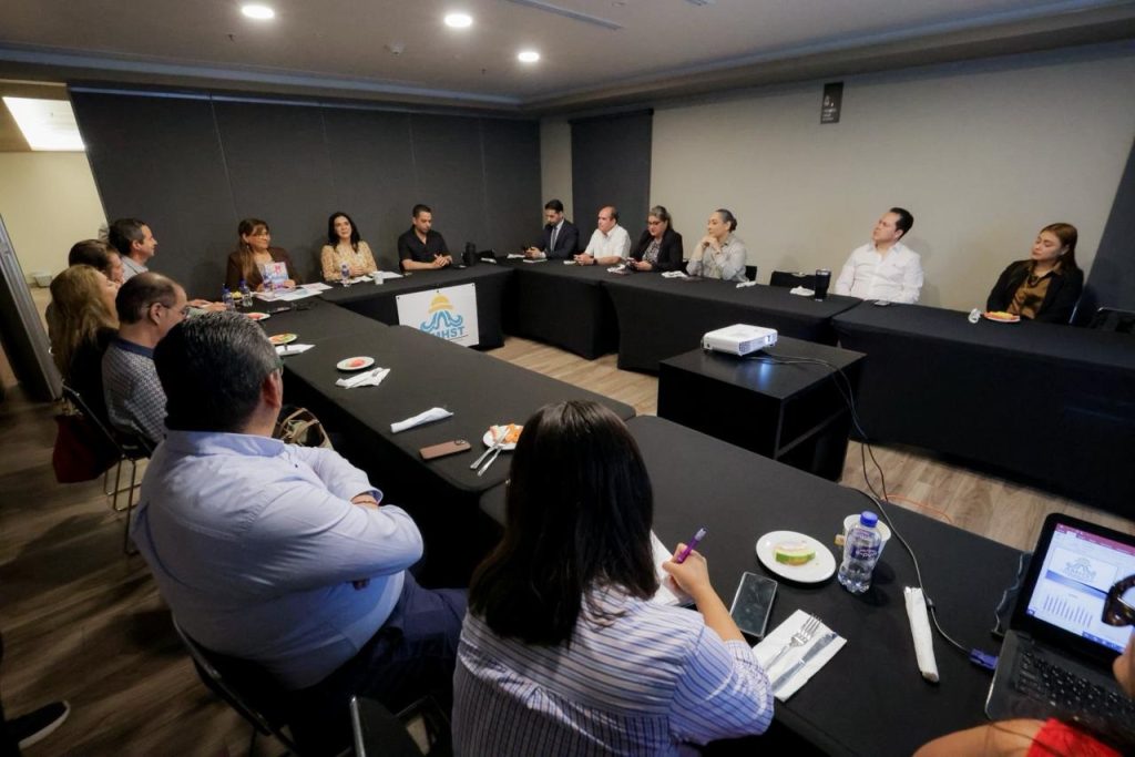 31 mar Z 3 Fortalece Mónica Villarreal coordinación con Hoteleros y Canaco para impulsar turismo y seguridad