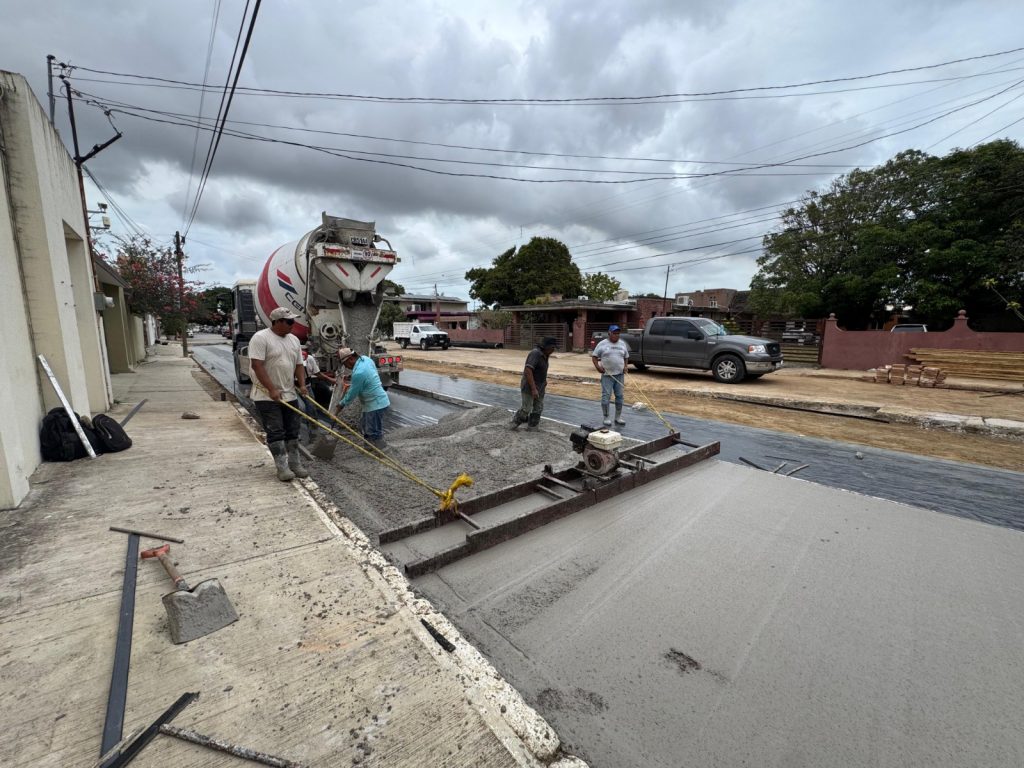 9 abr Z 1 Inicia pavimentación en obra de rehabilitación de colector tras socavón en Ciudad Madero