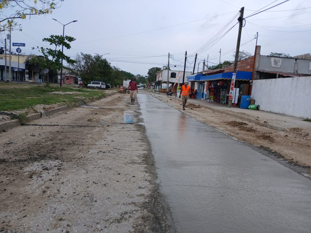 11 may Z 1 COMAPA Sur rehabilita infraestructura sanitaria y repone pavimento en la colonia Solidaridad