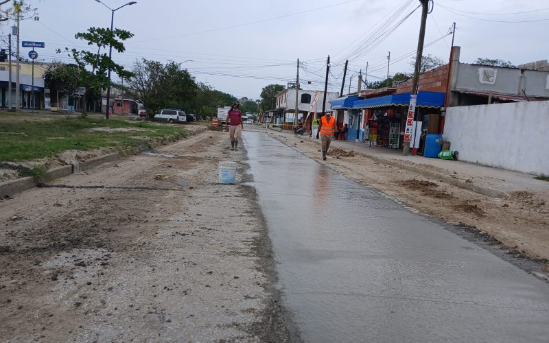 11 may Z 1 COMAPA Sur rehabilita infraestructura sanitaria y repone pavimento en la colonia Solidaridad