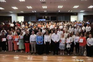 30 may U 1 Capacita la UAT a personas mayores en el uso de herramientas digitales