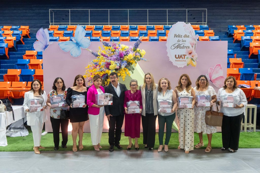 9 may U 1 Dámaso Anaya reconoce la labor de las madres trabajadoras de la UAT